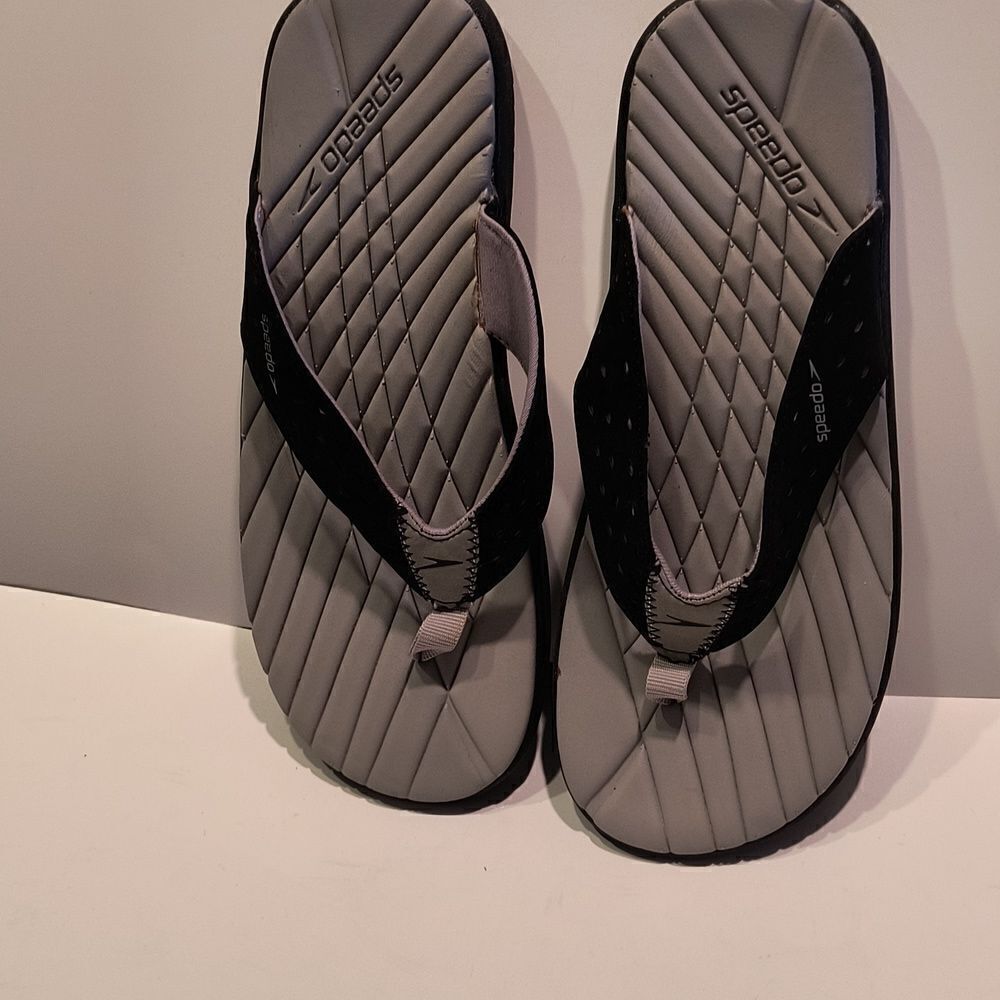 Speedo Flip Flops Women's Size 8